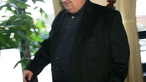 Iancu rupe lanțurile: "Sandu e un puțulică, o curvă masculină!"