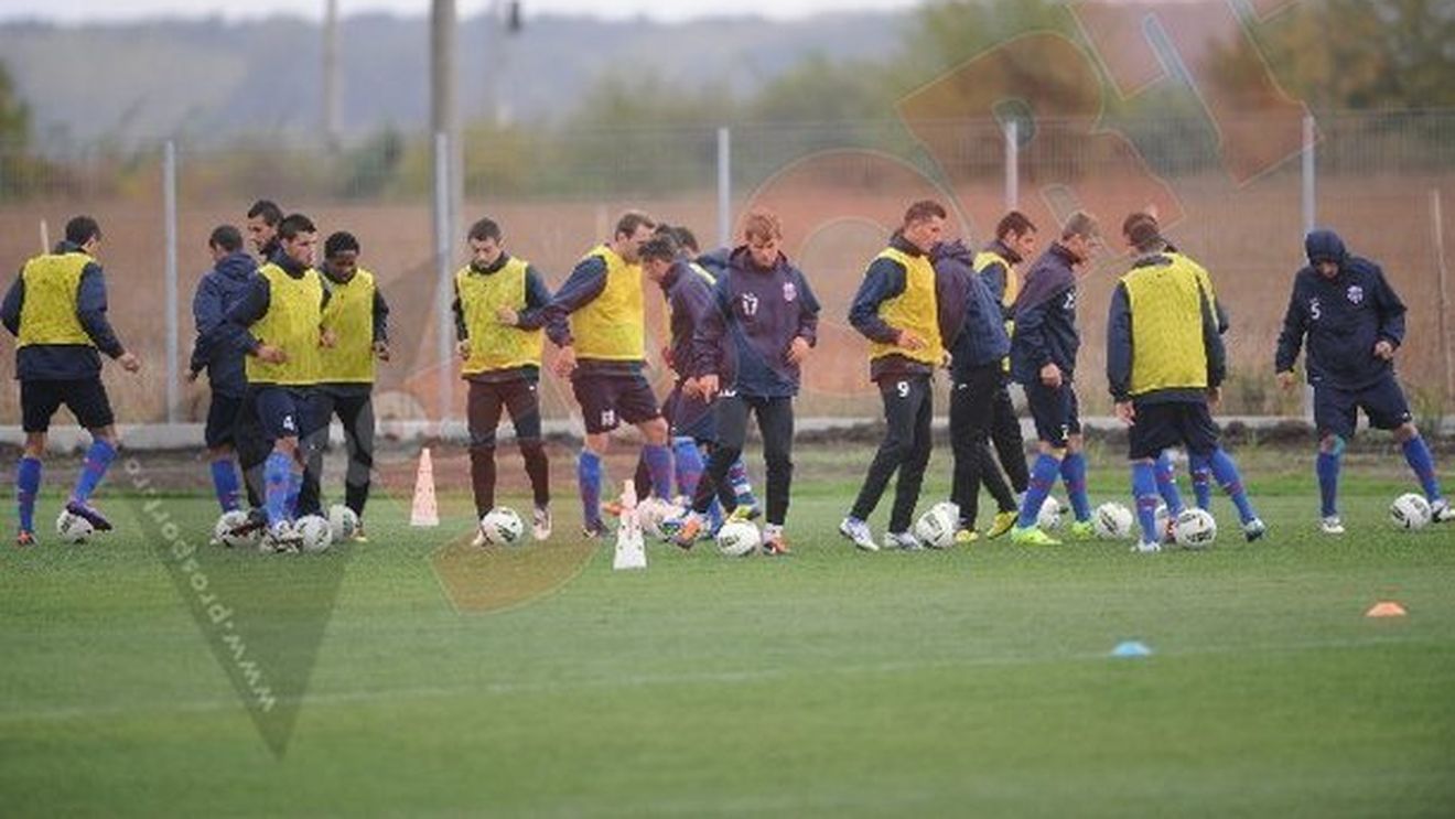 Steliștii au ratat 3 din 4 penalty-uri, Ilie Stan e exasperat!** "Nu am cum să lucrez cu ei astfel de execuții! Nu îmi permit să pierd timpul"