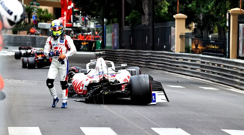 Vladimir Putin bombardează Ucraina, dar boșii din Formula 1 închid ochii! Piloții ruși din Marele Circ pot concura la cursele din acest an