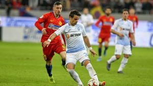 Universitatea Craiova s-a despărţit de Alexandru Măţel! Bergodi mai are doar un fundaş dreapta în lot