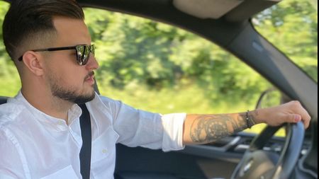 Accident teribil de circulație în Germania pentru golgheterul român de 29 de ani. Medicii nemți i-au amputat piciorul drept, de la genunchi în jos!