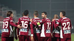 A adus titlul sezonul trecut, acum e ignorat de CFR!** Un fotbalist cu peste 200 de meciuri în Liga I a ajuns REZERVĂ‚ DE LUX