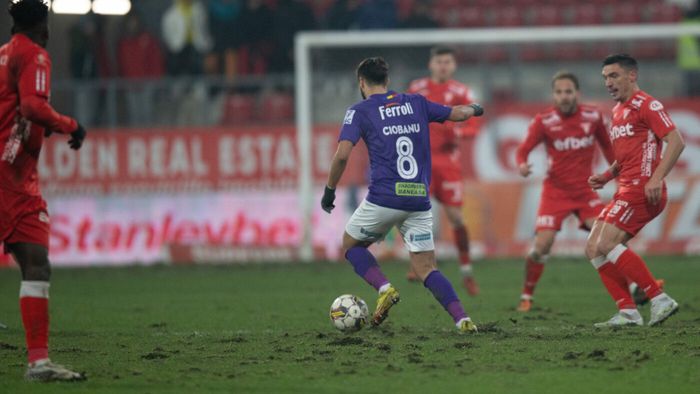 LPF, la presiunea televiziunilor care plătesc drepturile TV, a trecut la atac împotriva cluburilor din Superliga! UTA, U Cluj și Petrolul Ploiești au fost somate din cauza gazoanelor execrabile: „Nu putem accepta așa ceva” | FOTO EXCLUSIV