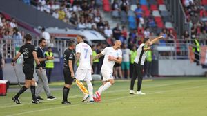 Panică la FCSB! Denis Alibec s-a accidentat din minutul 5 al Supercupei și a fost schimbat