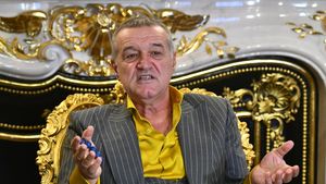 Finalul unei ere: Gigi Becali, anunț despre titularul de drept de la FCSB! Patronul l-a găsit pe înlocuitorul internaționalului care părea de neclintit: „Are viteză mai mare, forță mai mare! E mai în vână”
