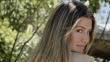 S-a dezlănțuit în costum de baie, pe iaht, la Como! Imaginile verii cu Eugenie Bouchard