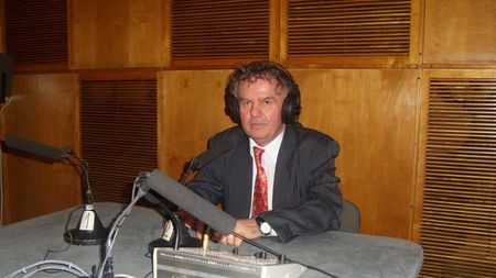 E oficial! Ilie Dobre, "cel mai de succes comentator sportiv de radio din lume". Românul a intrat pentru a 7-a oară în Cartea Recordurilor