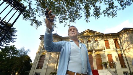 Gigi Becali, mai sigur decât a fost vreodată: „Avem 100% șanse la titlu! Suntem trei clase peste CFR Cluj”. Pe ce mizează patronul lui FCSB
