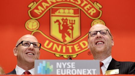 Unul dintre fiii lui Malcom Glazer va vinde trei milioane de acțiuni ale clubului Manchester United