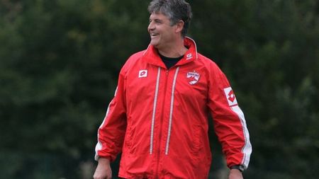 Andone îi spune 'pas' lui Dinamo!** "Președintele lui Al-Ahli mi-a zis să îmi respect contractul"