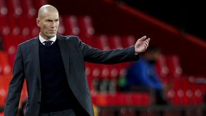 Zidane pregătește marea lovitură. Revenirea legendarului antrenor în fotbal se va produce la un colos al lumii