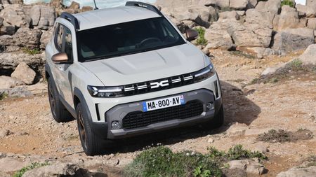 Spaniolii au mers cu Dacia Duster la un consum de 3,3 l/100 km! Cum a fost posibil acest lucru