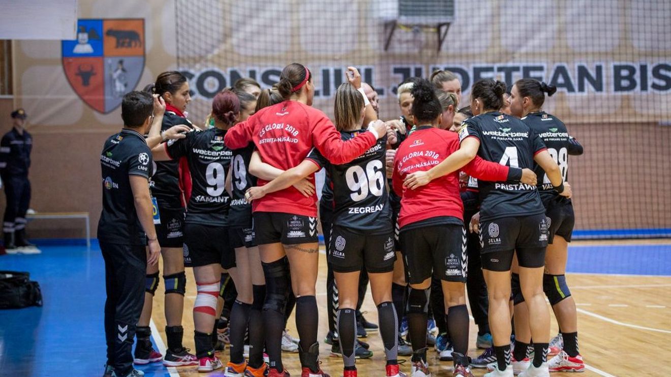 Gloria Bistrița și Măgura Cisnădie debutează în grupele Cupei EHF cu echipe care au început sezonul în Liga Campionilor