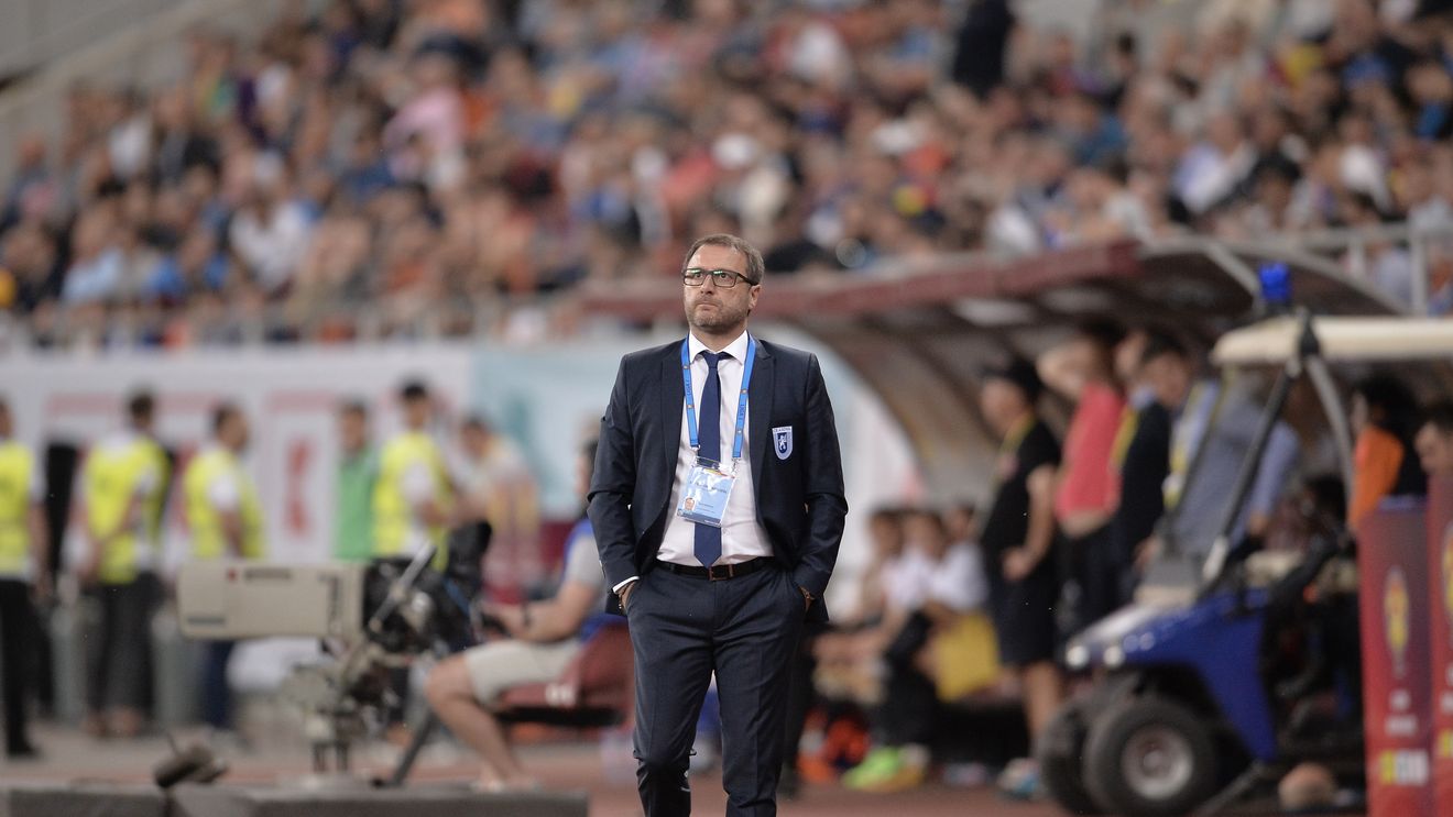 Unde s-a rupt relația dintre Mangia și Craiova? Trei lucruri care l-au adus pe italian pe marginea prăpastiei