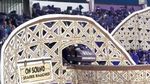 Scenografie cum nu s-a mai văzut în fotbal! Fanii au creat un carusel în peluză