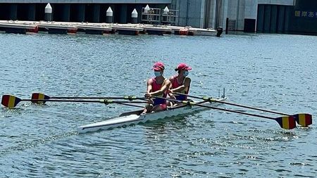 Familia canotajului românesc strânge rândurile pentru refugiați din Ucraina! Mărturiile unei campioane olimpice: „Îmi spun părinții că sunt momente în care se cutremură casa" | SPECIAL