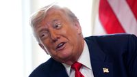 Donald Trump e președintele SUA, dar continuă să facă bani cu nemiluita. A dat două lovituri în avans pentru 2026