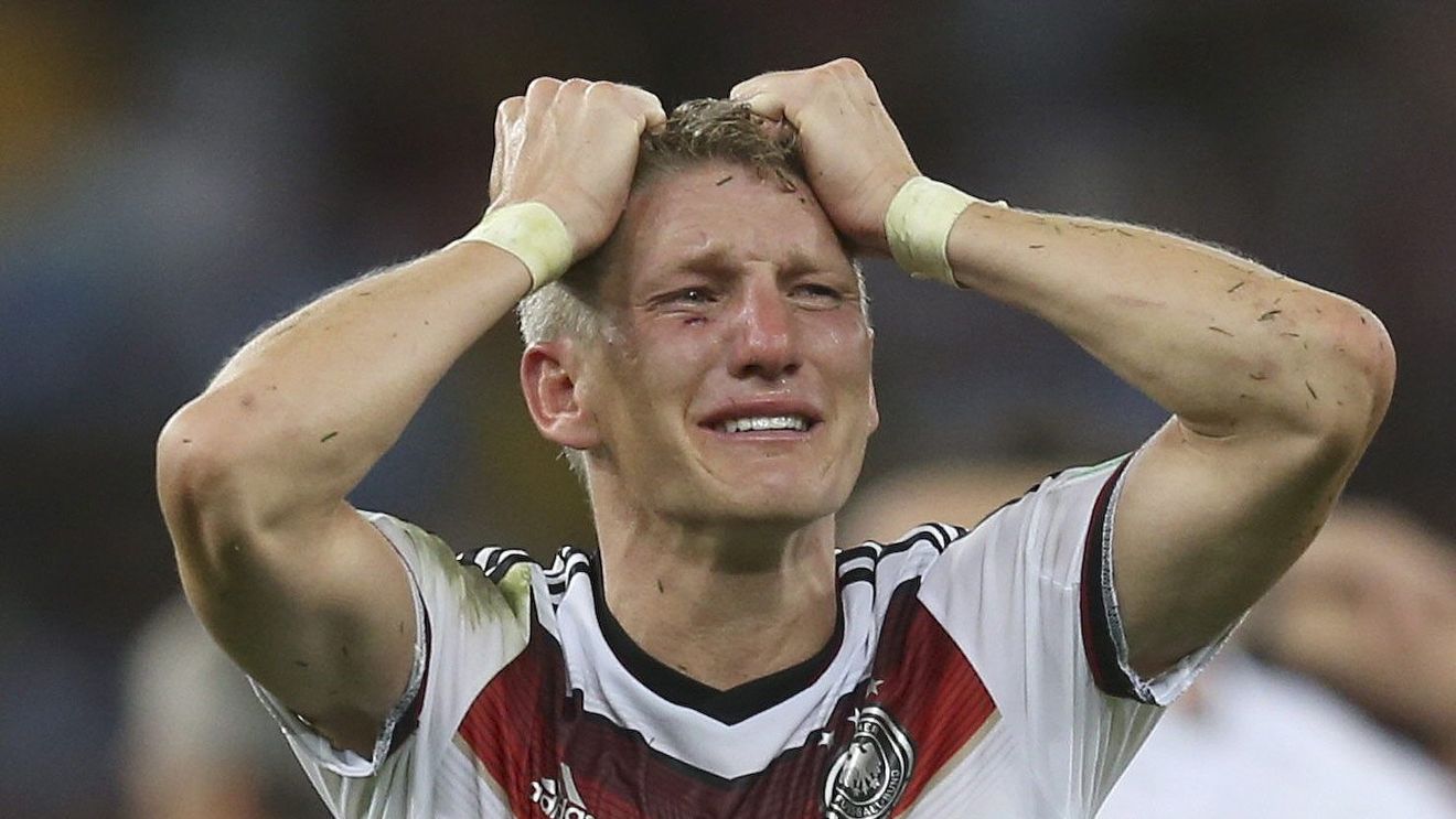 Andru Nenciu scrie despre campionul mondial cu lacrimă de sânge sub ochiul drept: "Omul pentru care fotbalul e simplu ca numele lui. Bastian Schweinsteiger"