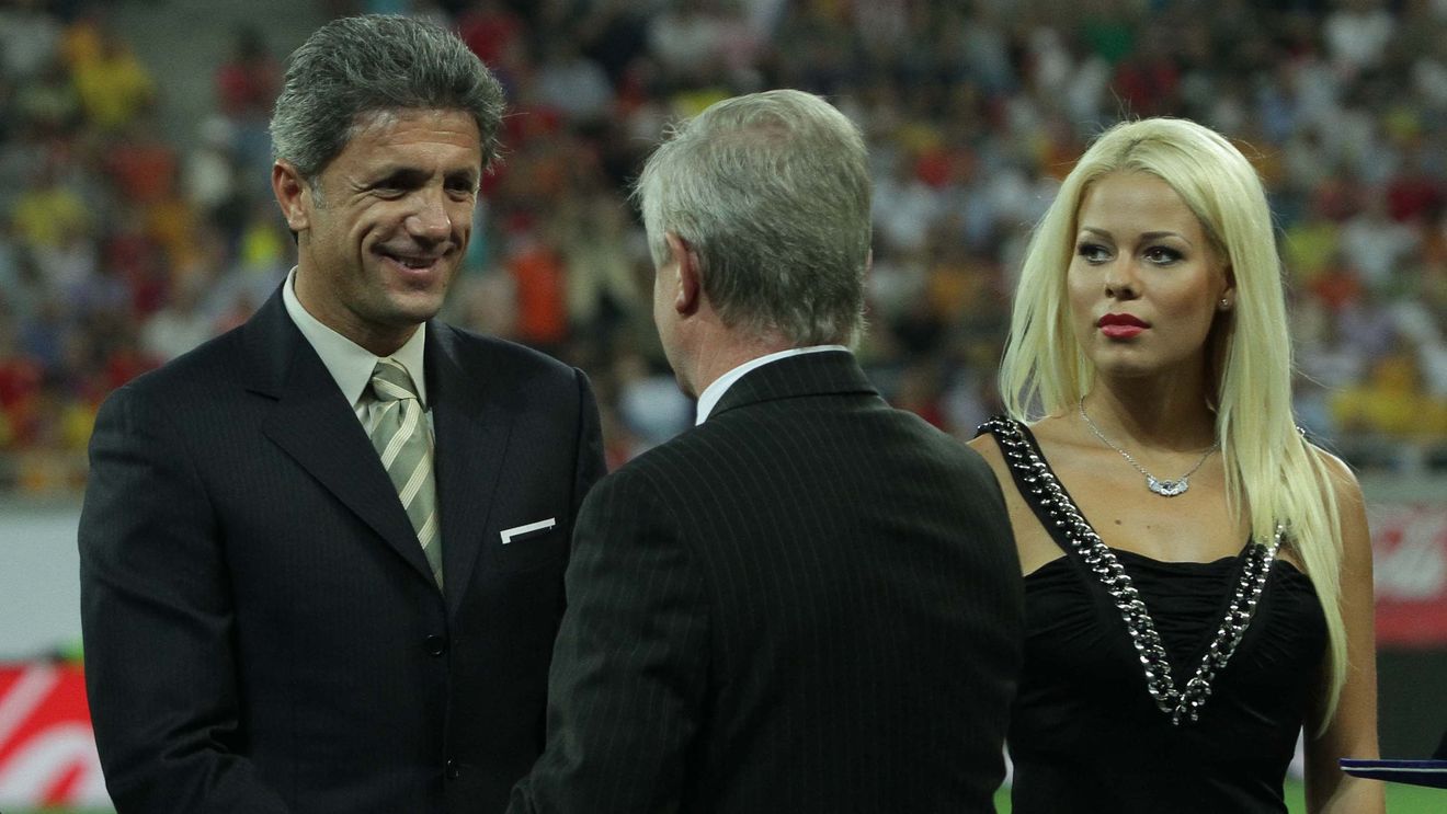 SUPER INTERVIU Gică Popescu: **"Am încercat să vin la Craiova, dar am fost refuzat mereu! Era cea mai frumoasă echipă din România"