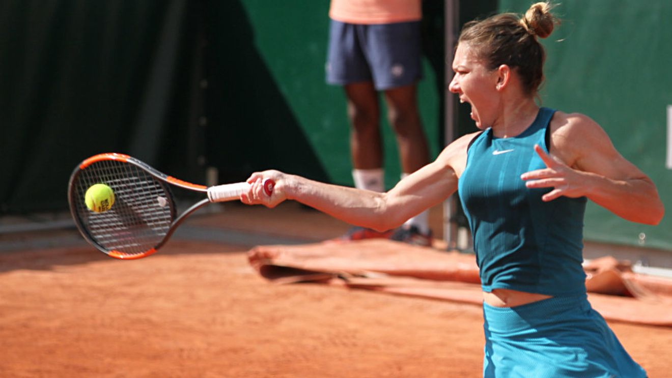Corespondență de la Paris. Simona Halep, fericită, dar mai ales contrariată după ce a jucat pe Terenul 18, în fața unui public frenetic. "Aveam nevoie să încerc să nu mai aud zgomotul. A fost o atmosferă puțin ciudată" 