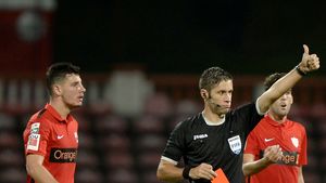 Brigadă de arbitri din București la partida Steaua - CFR Cluj, din prima etapă a play-off-ului Ligii 1