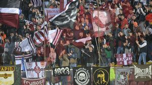 Bilete cu prețuri între 8 și 200 lei pentru Rapid - CFR