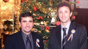 "Tata nici nu mă mai băga în seamă pentru că am ajuns să joc la Steaua". Gică Popescu a povestit un episod uluitor petrecut în biroul fratelui lui Nicolae Ceaușescu: "A apăsat pe buton și au venit doi soldați înarmați!" Ce a urmat