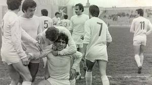 Un fost ecuson FIFA își amintește că a împărțit vestiarul cu Gheorghe Hagi în tinerețe! „Când Gică juca, era spectacol"