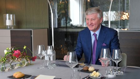 Cumpără cu 800.000.000 de euro compania gigant din România! Tranzacția e aproape gata și îl face și cel mai bogat investitor din Superliga: „Discuții avansate”