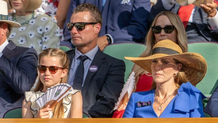 S-a viralizat în toată lumea! Gestul prințesei Charlotte față de Kate Middleton până când mama ei i-a cerut să se oprească!