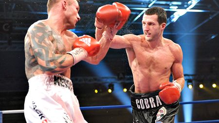 Froch: "Cine se crede Ward!? Să vină la mine!" Ward: "Poate pe Wembley..."