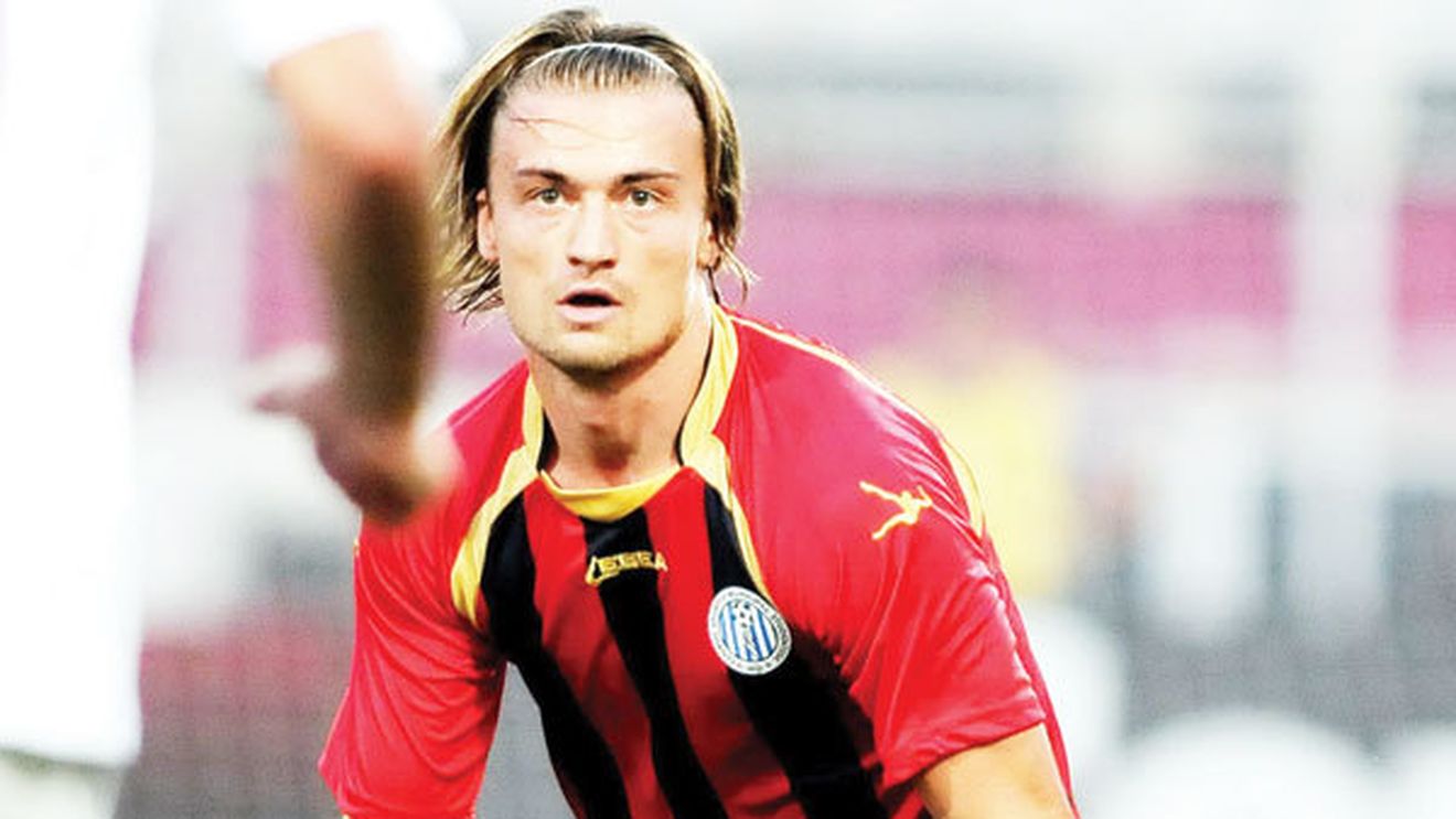 Și-a început 'cariera' ca zugrav și a devenit celebru pentru că ar fi luat o probă de joc cu soția în spate! Acum șochează în Liga 1: "Aș putea să mă apuc de rugby"