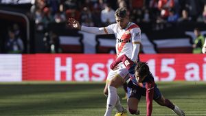 Andrei Rațiu semnează cu FC Barcelona! Catalanii anunță transferul imediat al românului