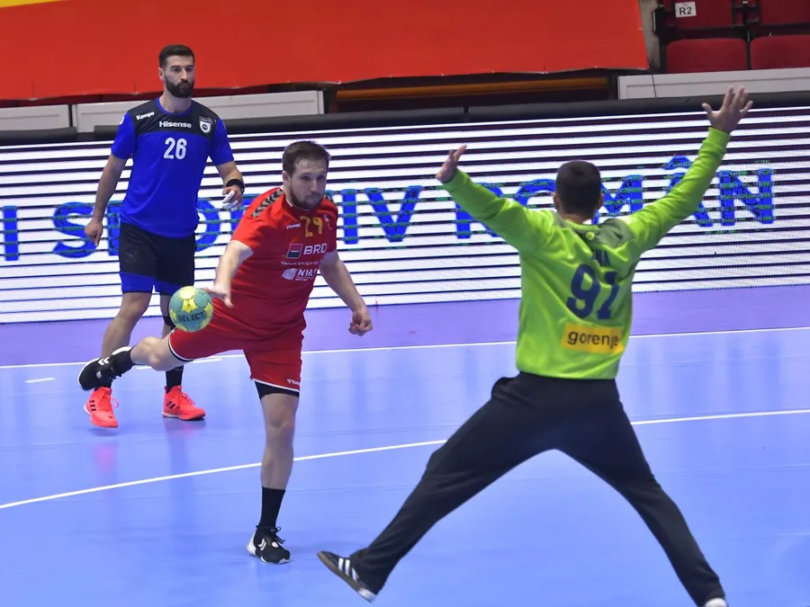 plătiți cu mii de euro