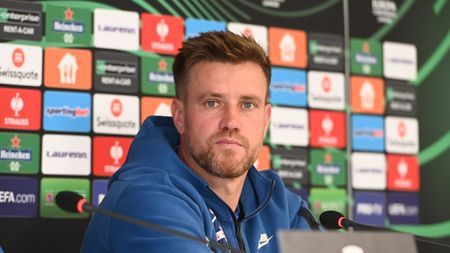 Directorul școlii federale de antrenori din Moldova clarifică situația tehnicienilor români care încearcă să obțină licența PRO peste Prut! Ce spune despre cazul Mihai Pintilii la FCSB: „I s-a dat o șansă! Noi nu grăbim cursurile” | EXCLUSIV