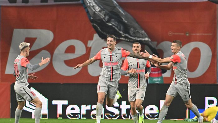 Vin 7.250.000 de euro la FCSB dacă echipa lui Gigi Becali câștigă cu Midtjylland