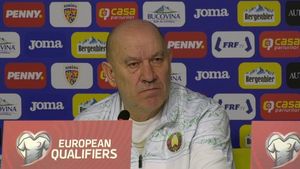 Selecționerul naționalei din Belarus, deranjat înaintea partidei cu România! Gestul pe care l-a făcut la conferința de presă: „V-am spus de la început!” | VIDEO