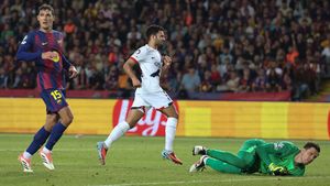 Barcelona - PSG 1-2, după ce gazdele au deschis scorul! Titular în Bayer Leverkusen - PSV, Dennis Man a fost înlocuit în minutul 73