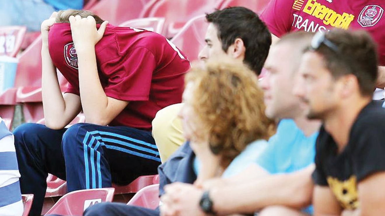 Fanii au luat foc după eșecul cu Severin și i-au acuzat pe clujeni de blat:** "Trică, ne-ai vândut oltenilor tăi"  