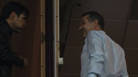 Poli fuge după Piți