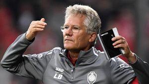 Laszlo Boloni se implică în scandalul Colțescu: „Dacă nu era mingea, Mbappe vindea acum semințe " + Cum îi ironizează pe Ionuț Stroe și Răzvan Burleanu
