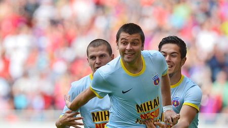 Steaua și-a "recuperat" omul de gol. Raul Rusescu a semnat și va juca în Ghencea până în 2015 | OFICIAL