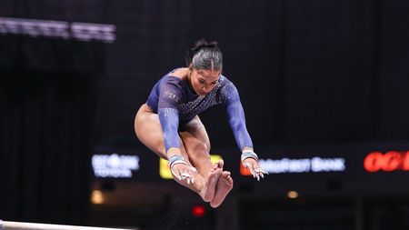 Jordan Chiles a luat nota 10 cu un exercițiu la paralele. Gimnasta din SUA a făcut senzație după ce a aflat că Ana Bărbosu va concura pentru Stanford