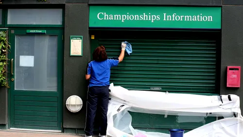 Scandal la Wimbledon. Mai mulți angajați din echipa de curățenie susțin că au mâncat din tomberoanele de gunoi. Pe cine acuză și replica celor învinuiți