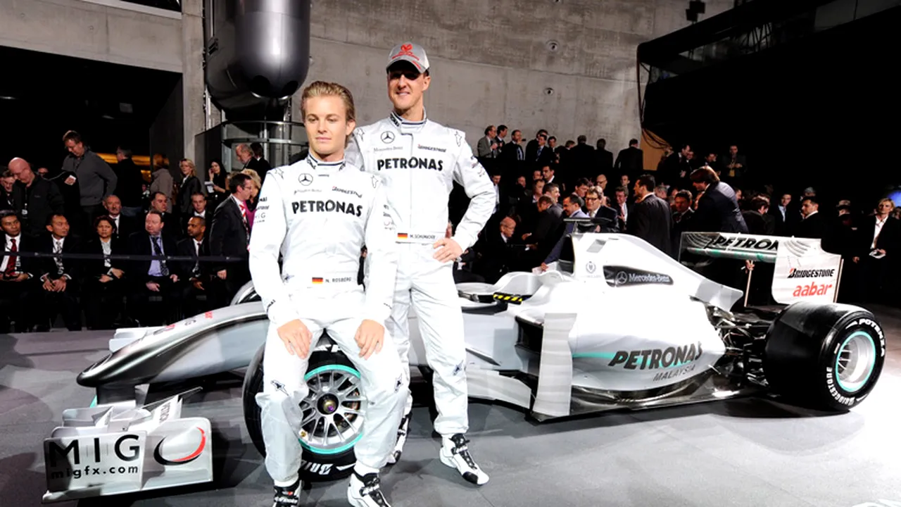 FOTO ȘI VIDEO **Schumacher, prezentat oficial la Mercedes GP