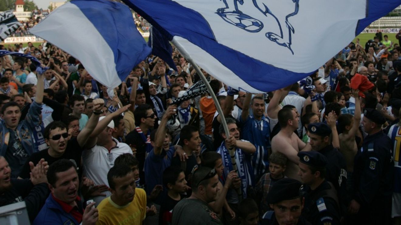 Bănia FIERBE!** S-au epuizat toate biletele pentru partida cu Dinamo!