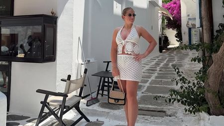 EXTRA Jelena Ostapenko, „cea mai obraznică” jucătoare din WTA, apariție incendiară în costum de baie pe insula unde Simona Halep a fost pozată cu Dorin Mateiu