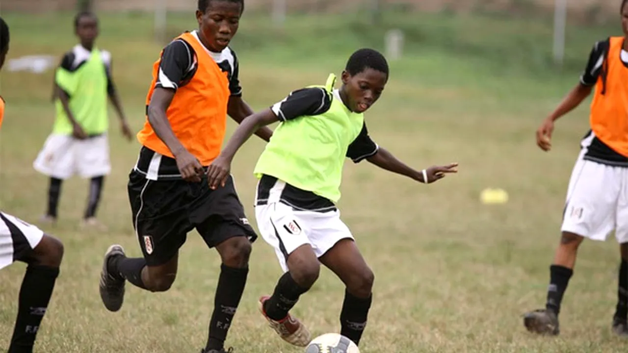 Fotbal=speranță! Minunata poveste a unei academii din Ghana!** Mai mult decât sport
