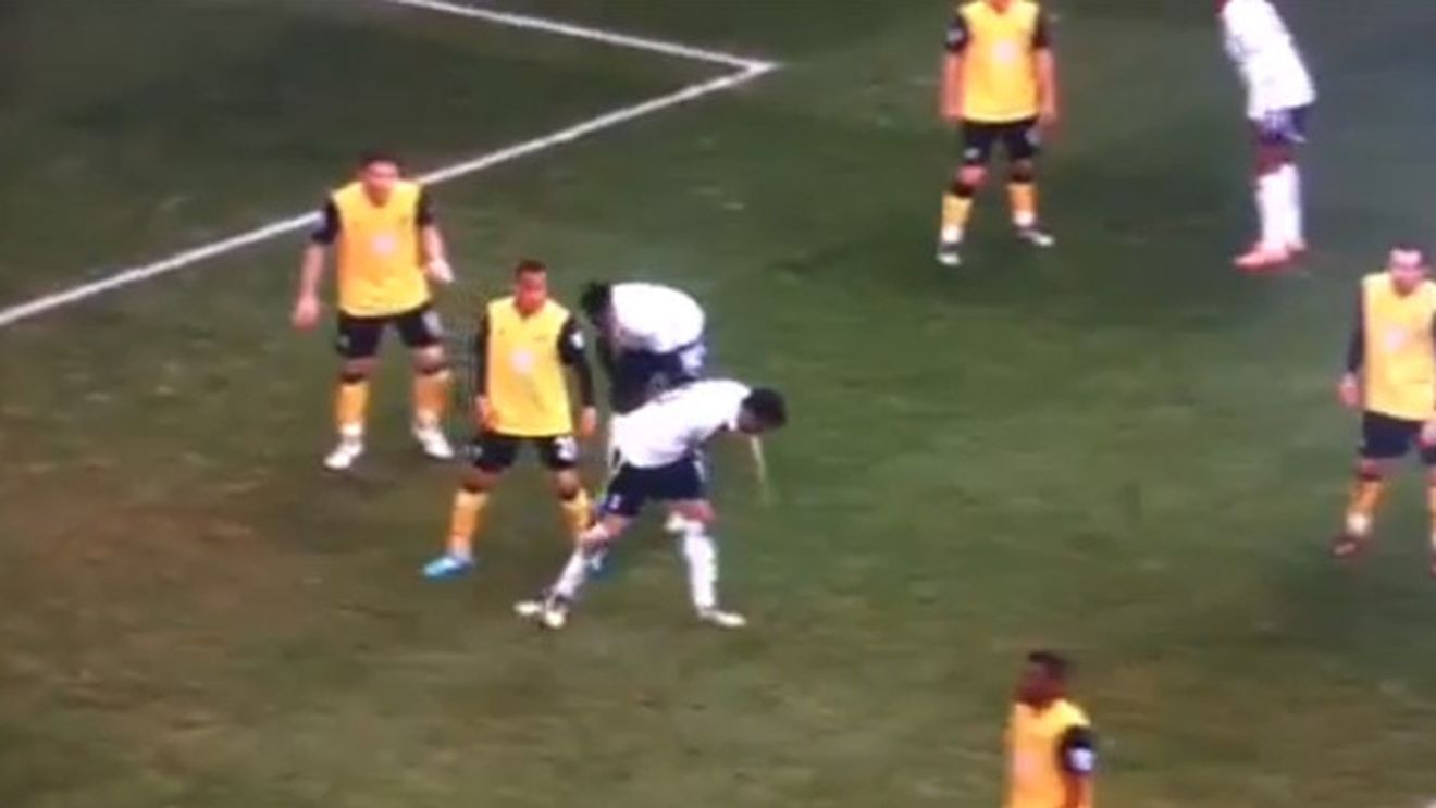 White Hart Lane, arena BLESTEMATĂ‚ a Angliei!** Lui Sandro, mijlocașul lui Tottenham, i s-a făcut rău pe teren VIDEO