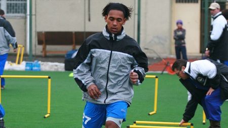 "9 puncte și scăpăm"